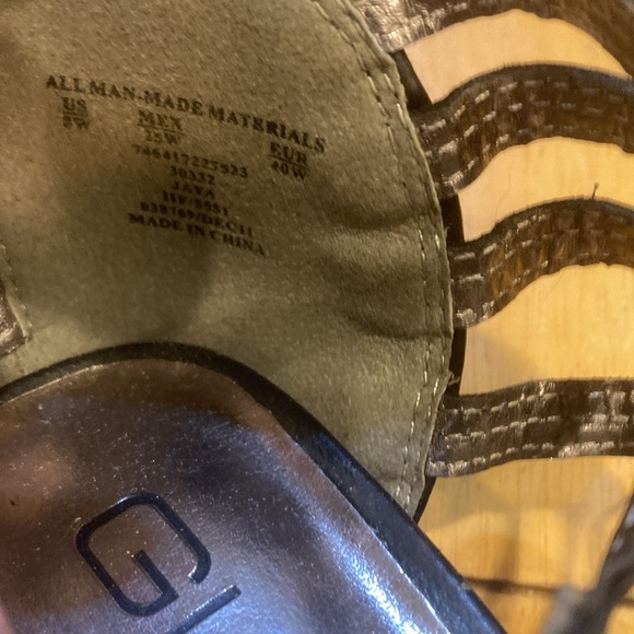 Women’s black shoes. Black with straps and zippers in back. Size 8 W - Picture 4 of 5